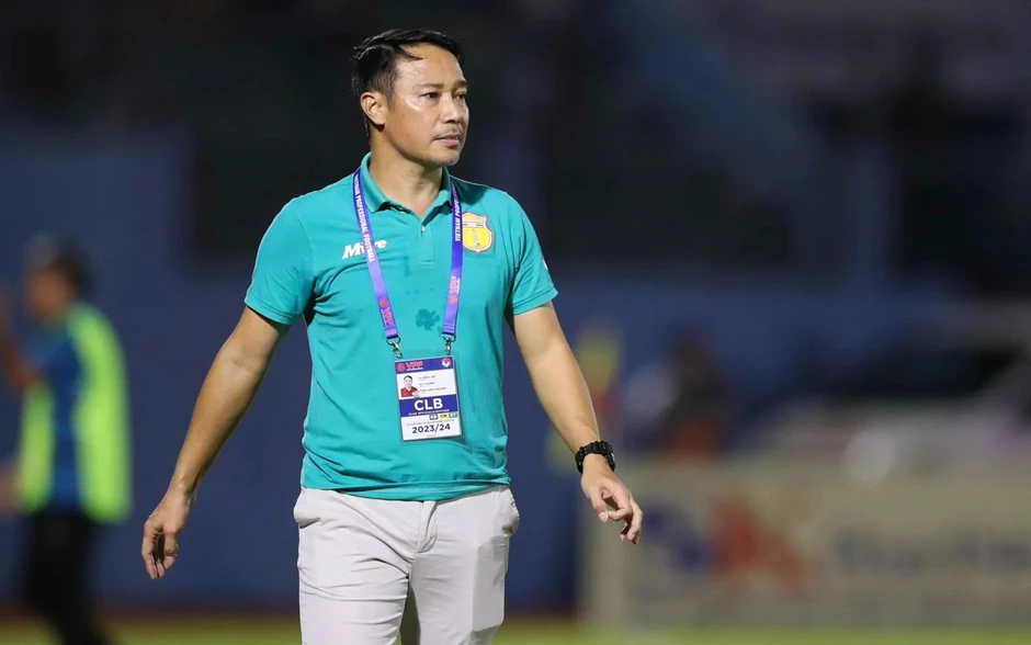 Vì sao CLB Thép xanh Nam Định tái bổ nhiệm HLV Vũ Hồng Việt?