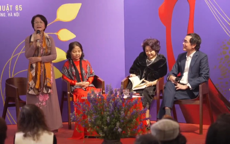 Mùng 8-3 của các nữ văn nghệ sĩ