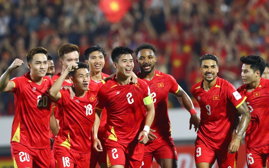 Thắng 13 trận liên tiếp, tuyển Việt Nam trở lại Top 100 FIFA