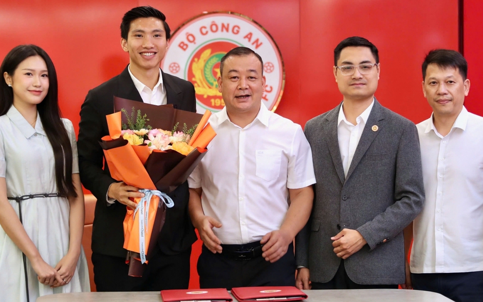 Văn Hậu quyết tâm giành danh hiệu quốc tế cùng CLB Công an Hà Nội