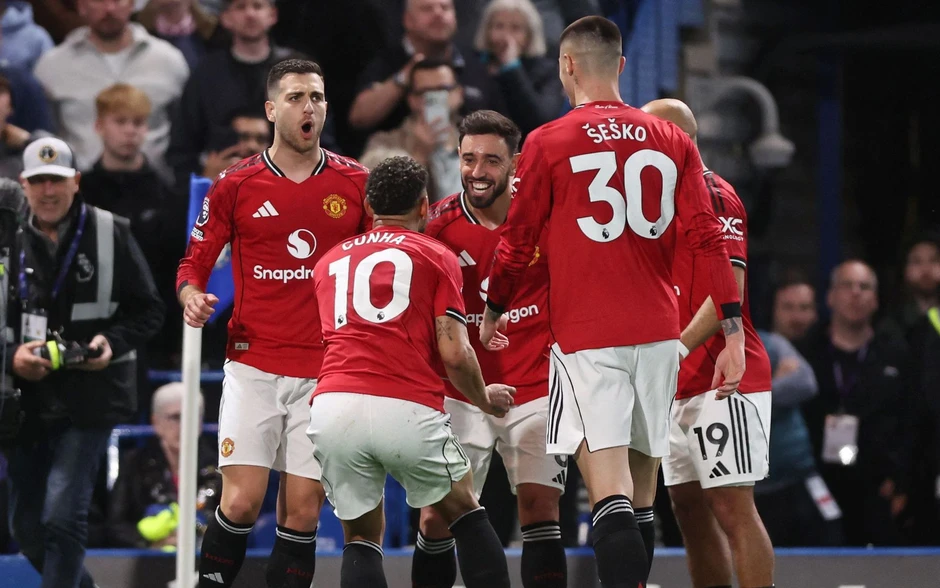 Bản tin KICK OFF Thể thao ngày 19/4: Thắng kịch tính Chelsea, MU tiến gần hơn tấm vé dự Champions League