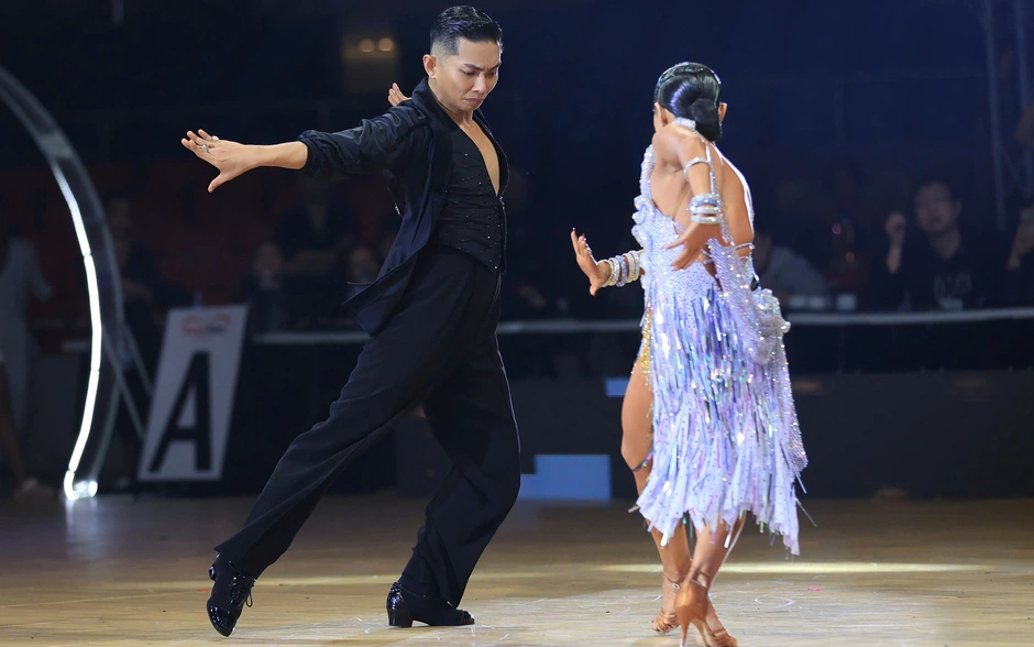 DanceSport Việt Nam dẫn đầu sau ngày ra quân giải Đông Nam Á 2026