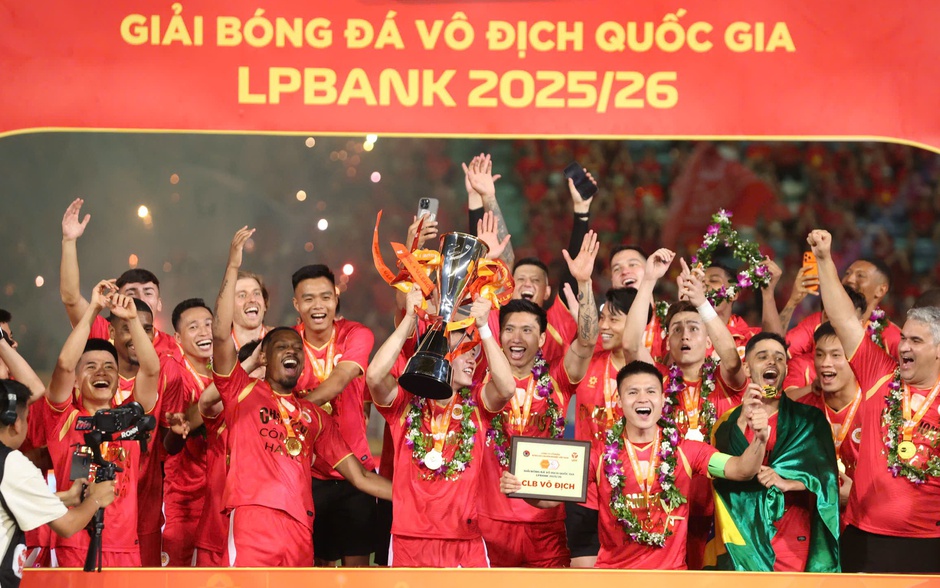 Bản tin KICK OFF Thể thao ngày 1/6: CAHN nâng cúp vô địch V- League trên sân nhà