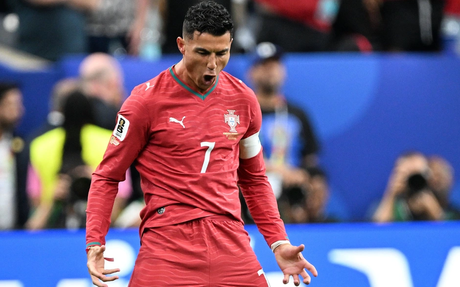 VIDEO Bản tin World Cup 2026 - Chào buổi sáng 24/6: Ronaldo lập cột mốc ghi bàn tại 6 kỳ World Cup liên tiếp