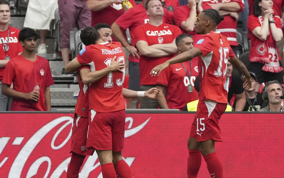 VIDEO Bản tin World Cup 2026 - Chào buổi sáng 25/6: Đánh bại Canada, Thụy Sĩ dẫn đầu bảng B