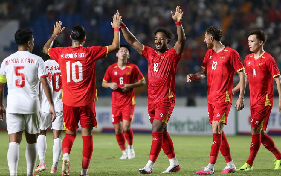 ASEAN Cup 2026: Nhận định Việt Nam vs Singapore - Thầy trò HLV Kim Sang Sik quyết đánh chiếm ngôi đầu bảng