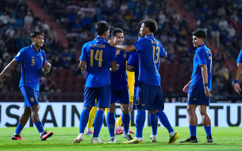 ASEAN Cup 2026: Thái Lan đánh bại Malaysia, vươn lên dẫn đầu bảng B 