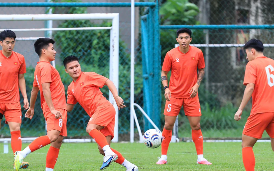Bản tin KICK OFF Thể thao ngày 15/8: Đội tuyển Việt Nam không ngại thi đấu trên mặt sân cỏ lá gừng