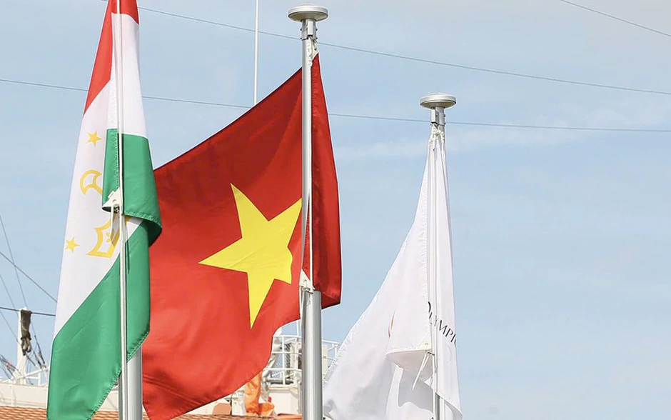 Xúc động khoảnh khắc quốc kỳ Việt Nam tung bay tại ASIAD 20 